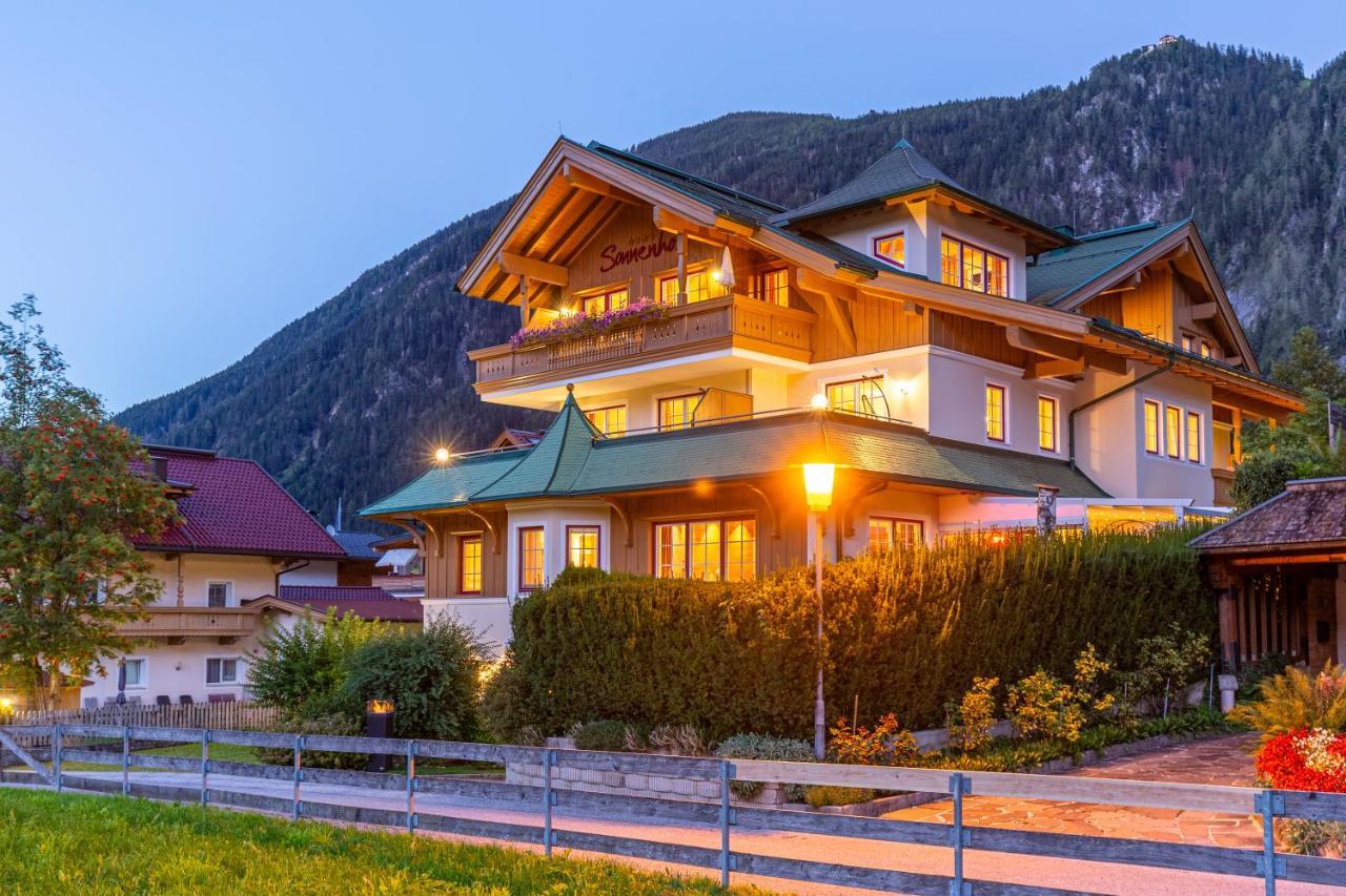 Apparthotel Sonnenhof Mayrhofen Buitenkant foto