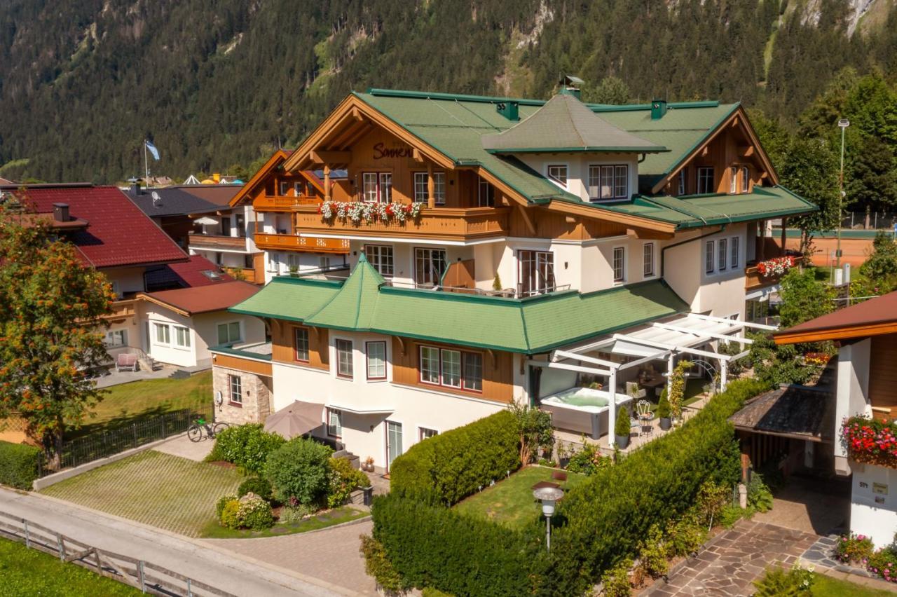 Apparthotel Sonnenhof Mayrhofen Buitenkant foto