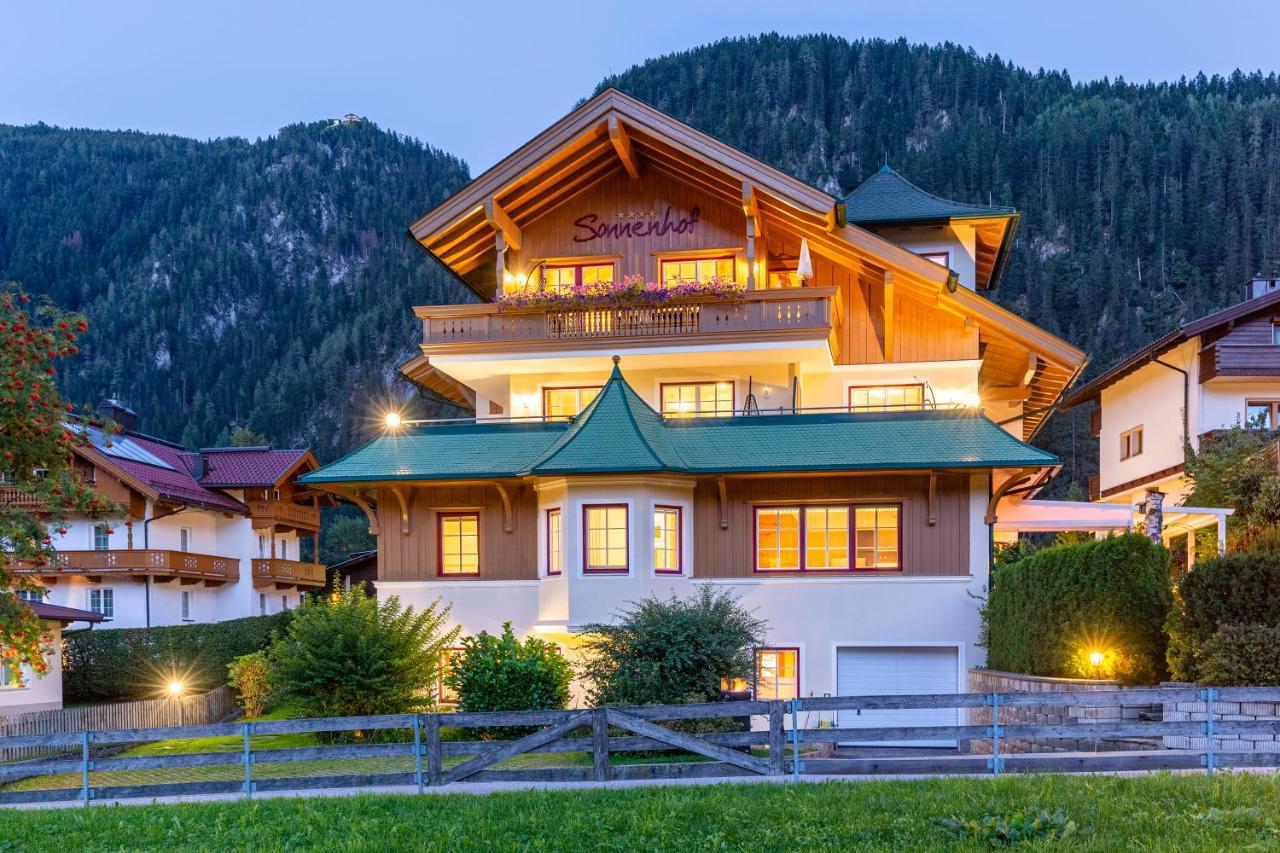 Apparthotel Sonnenhof Mayrhofen Buitenkant foto