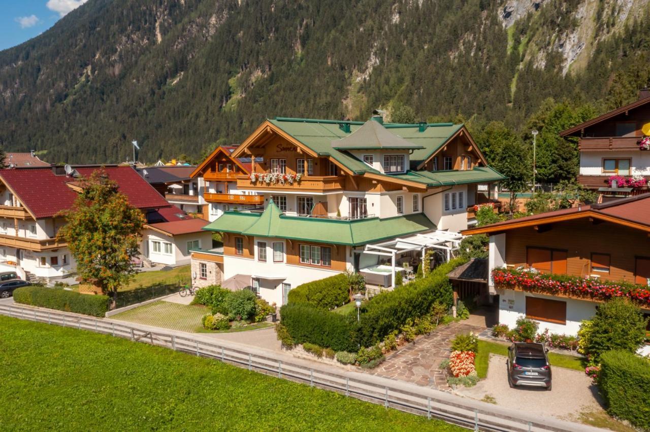 Apparthotel Sonnenhof Mayrhofen Buitenkant foto