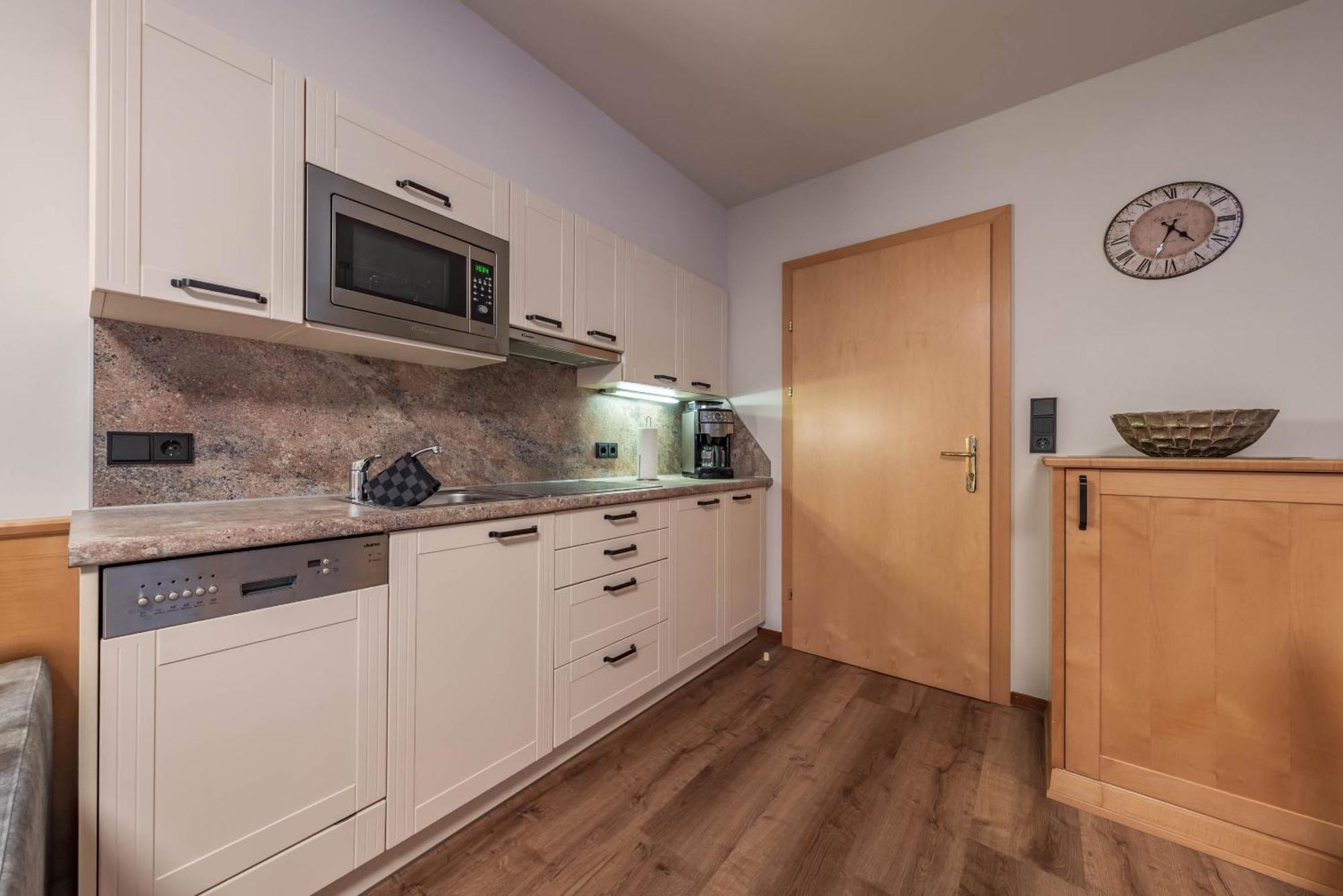 Apparthotel Sonnenhof Mayrhofen Buitenkant foto