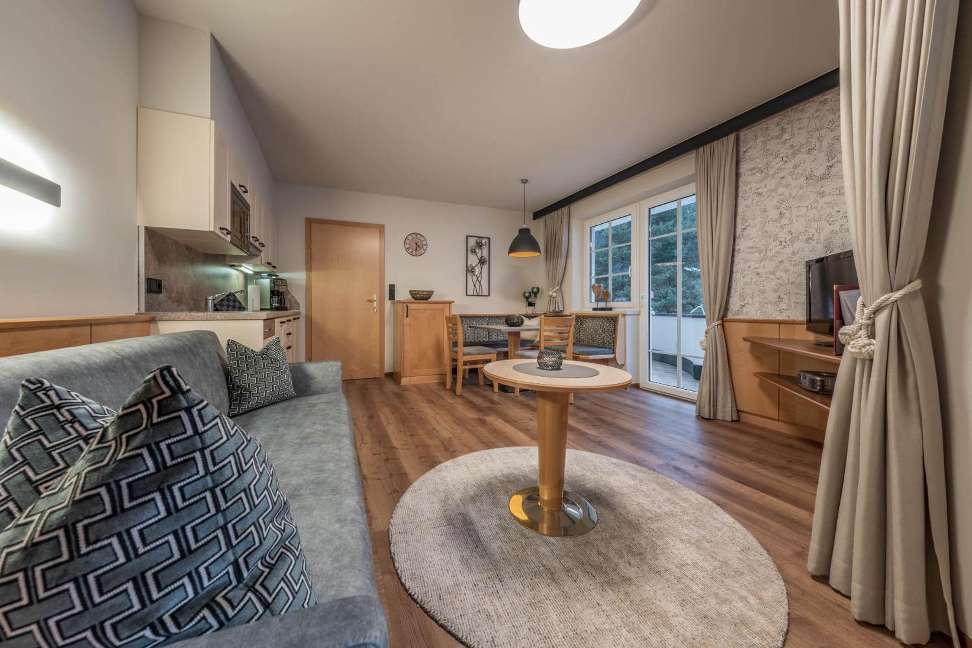 Apparthotel Sonnenhof Mayrhofen Buitenkant foto