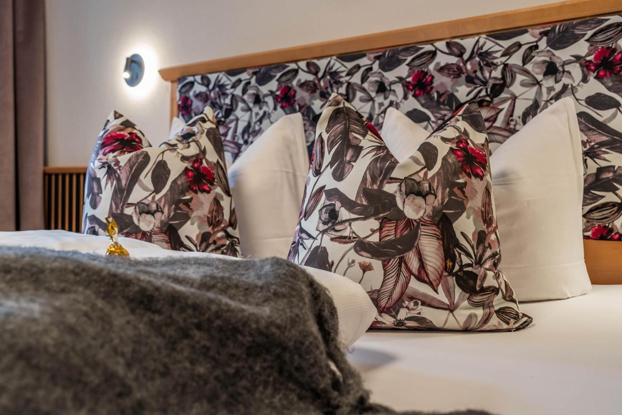 Apparthotel Sonnenhof Mayrhofen Buitenkant foto