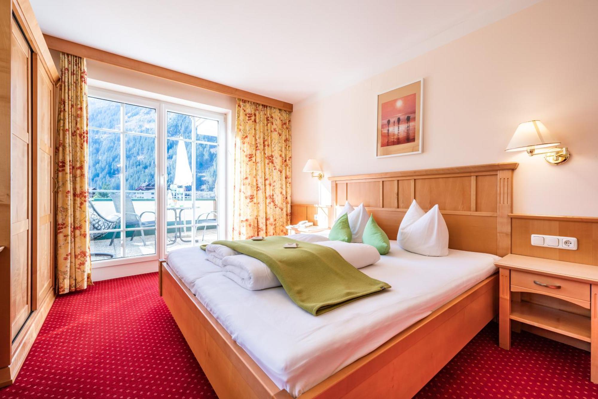 Apparthotel Sonnenhof Mayrhofen Buitenkant foto